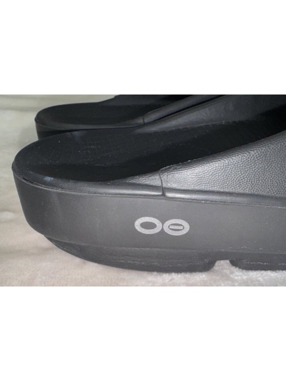 Oofos OOAHH Sandals Unisex Recovery Slide Shoes Black Unisex Men’s 6 Women’s 8 - Picture 6 of 8